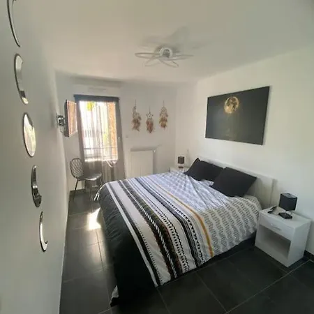 Villa Avec Jacuzzi - 3 *