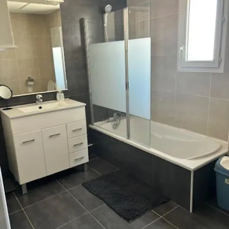 Avec Jacuzzi - 3 Villa Beziers