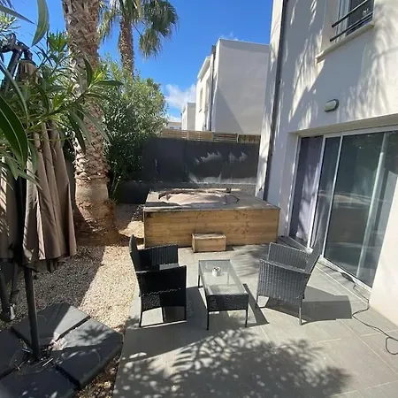 Avec Jacuzzi - 3 Vila